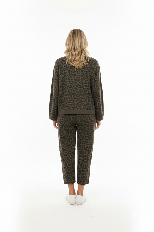 strikket leoparddragt