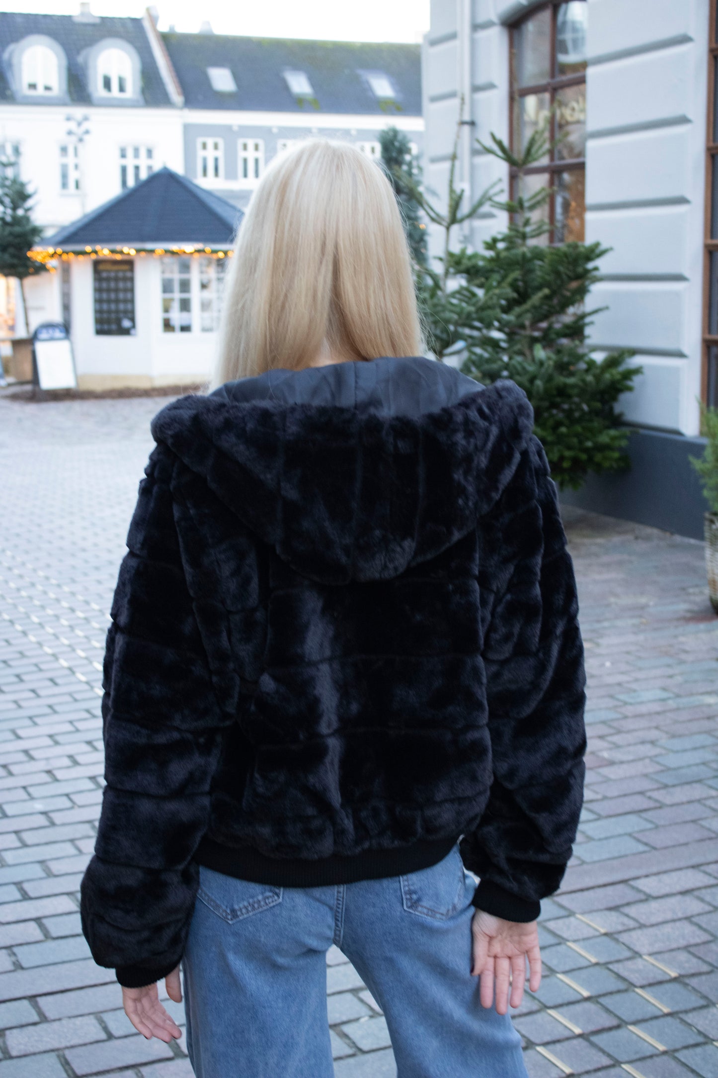 Kort Sort Pels jakke - Luksuriøs Elegance