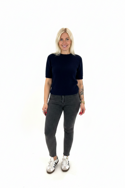 Italiensk sweater med kort ærmer og  med uld
