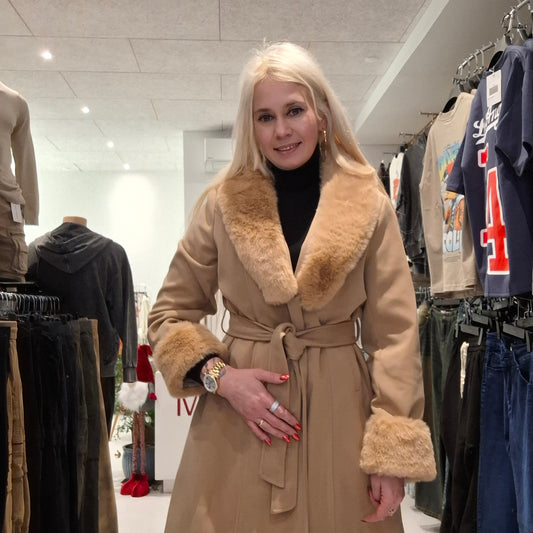 Elegant Classic Dame Frakke