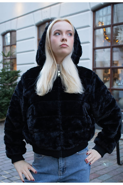 Kort Sort Pels jakke - Luksuriøs Elegance